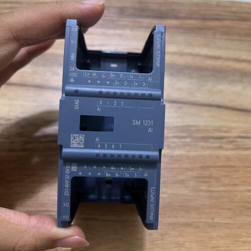 外壳6ES7 231-4HF32-0XB06ES7231-4HD32-0XB06ES7231-4HF32-0XB0