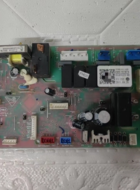 适用海尔空调KFR-25NW 35 50 风管机内机主板 电脑板 0151800137A