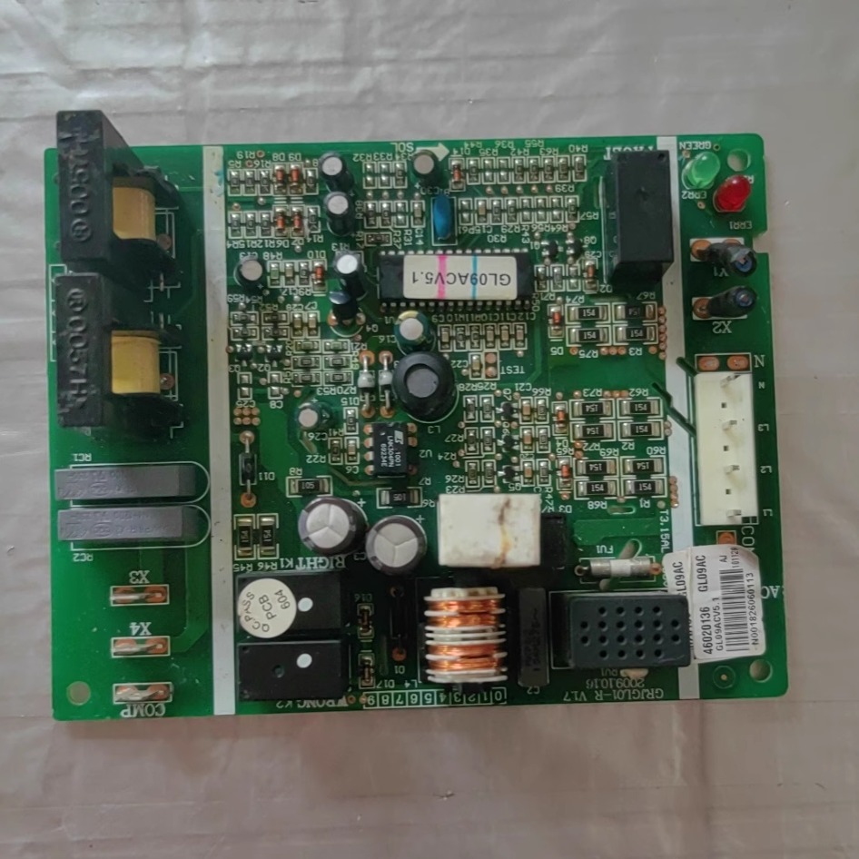 适用格力空调配件外机46020136