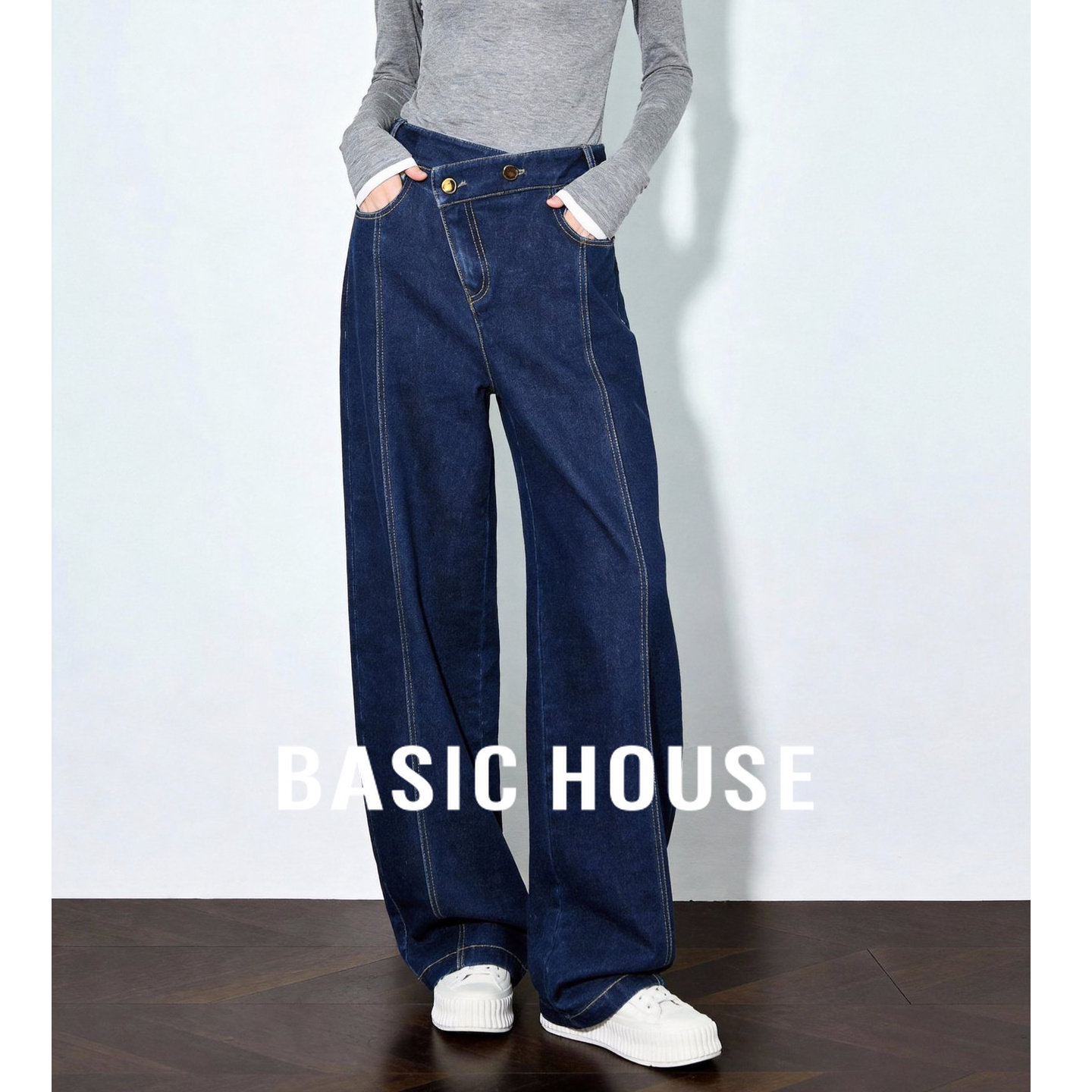 Basic House/百家好斜腰阔腿牛仔裤女春季新款高腰显瘦宽松直筒裤