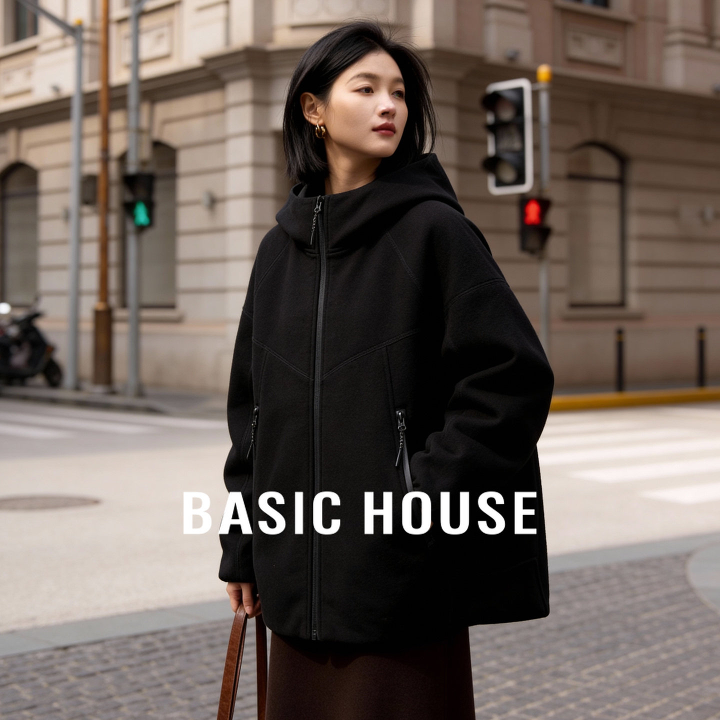 Basic House/百家好黑色连帽拉链短款羽绒服女冬百搭保暖通勤外套
