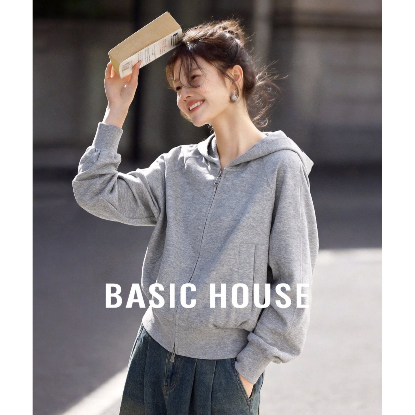Basic House/百家好纯色休闲运动卫衣女春夏新款百搭连帽开衫上衣