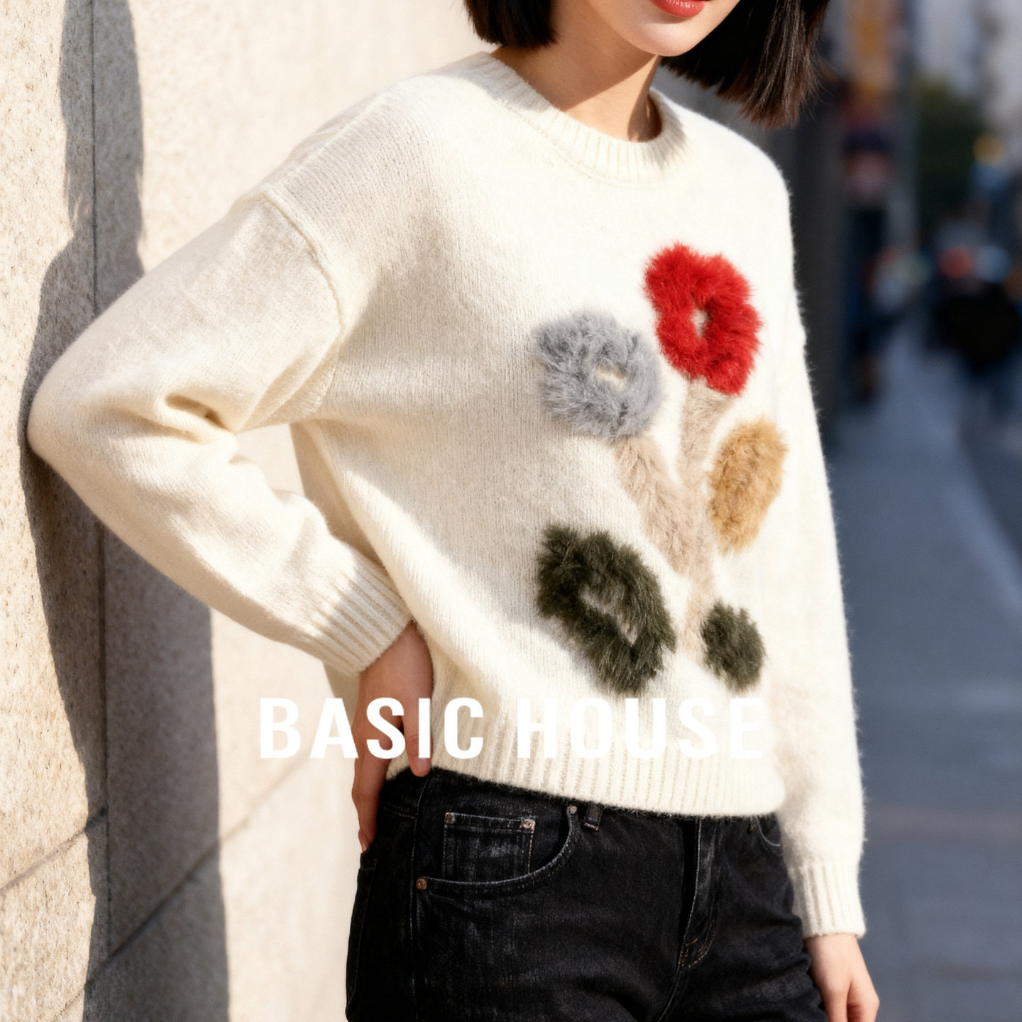 Basic House/百家好米白色圆领毛衣女秋冬立体毛绒花朵宽松针织衫