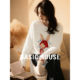 Basic House 百家好卡通红帽小白兔毛衣女冬圆领宽松软糯针织上衣