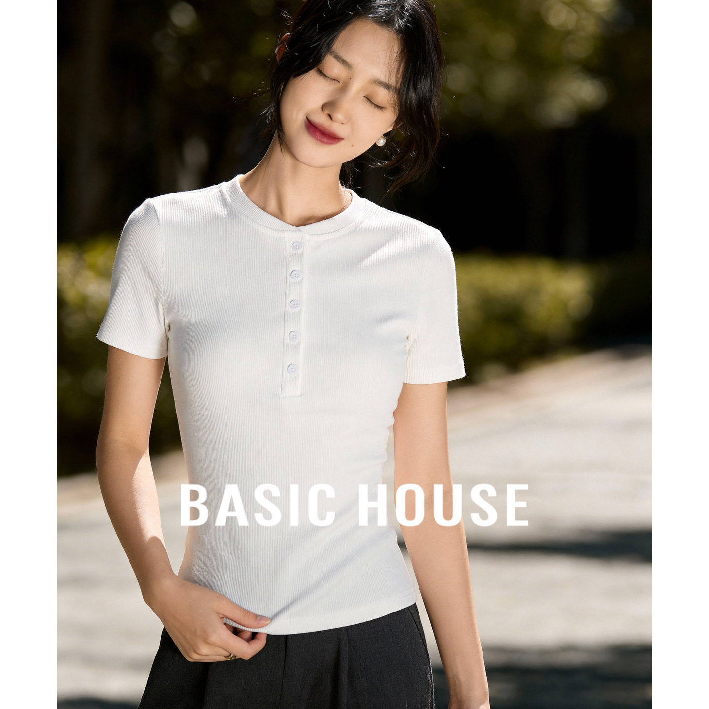 Basic House/百家好亨利领白色短袖T恤正肩女软糯内搭打底衫显瘦