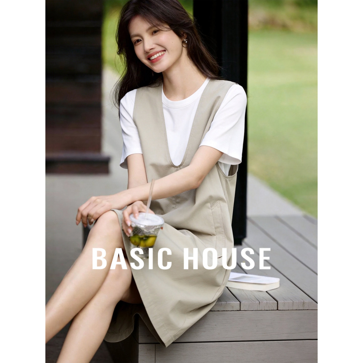 Basic House/百家好休闲宽松背带工装裙减龄T恤夏新款时尚套装女