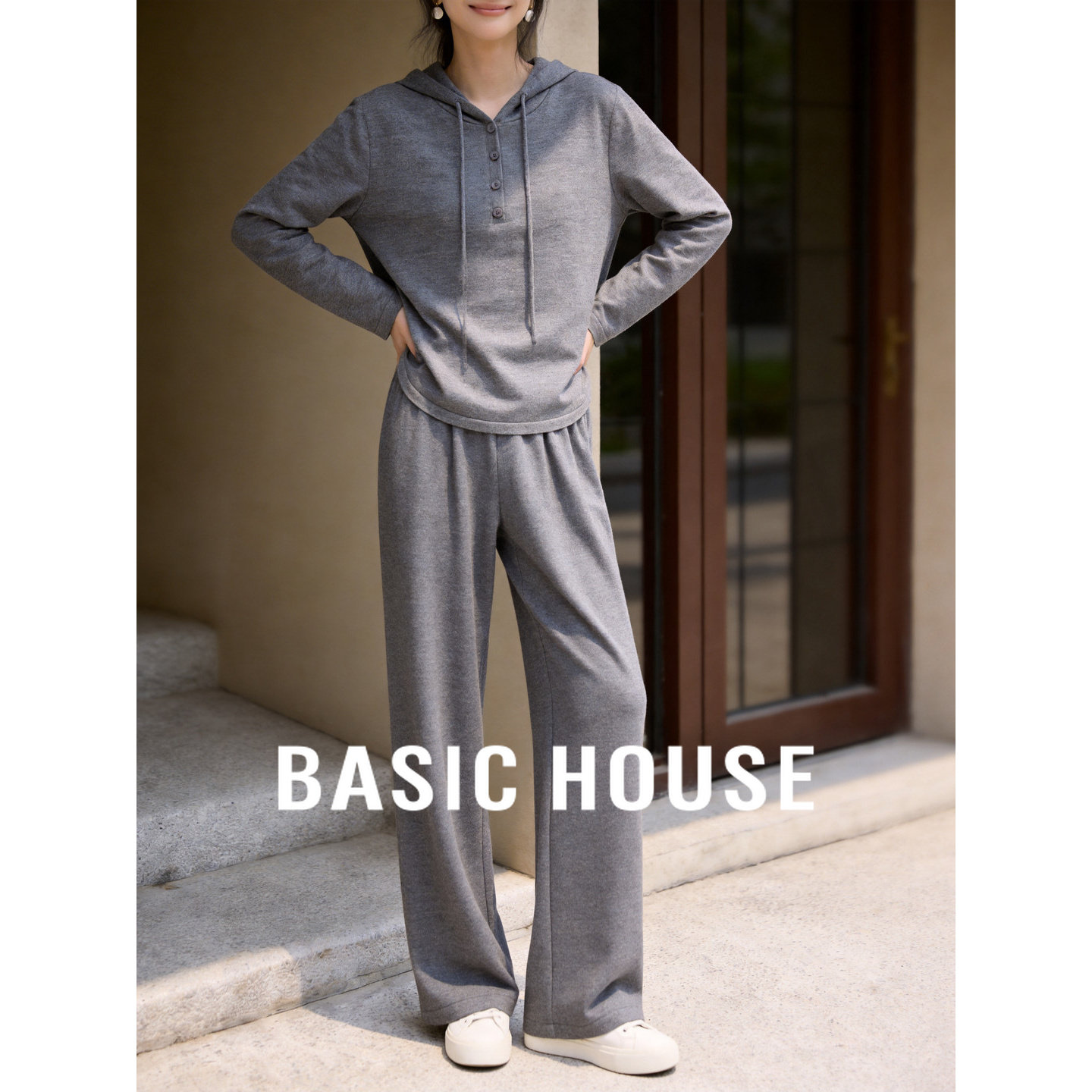 百家好高级感灰色松弛套装女春季新款连帽卫衣阔腿裤慵懒风两件套