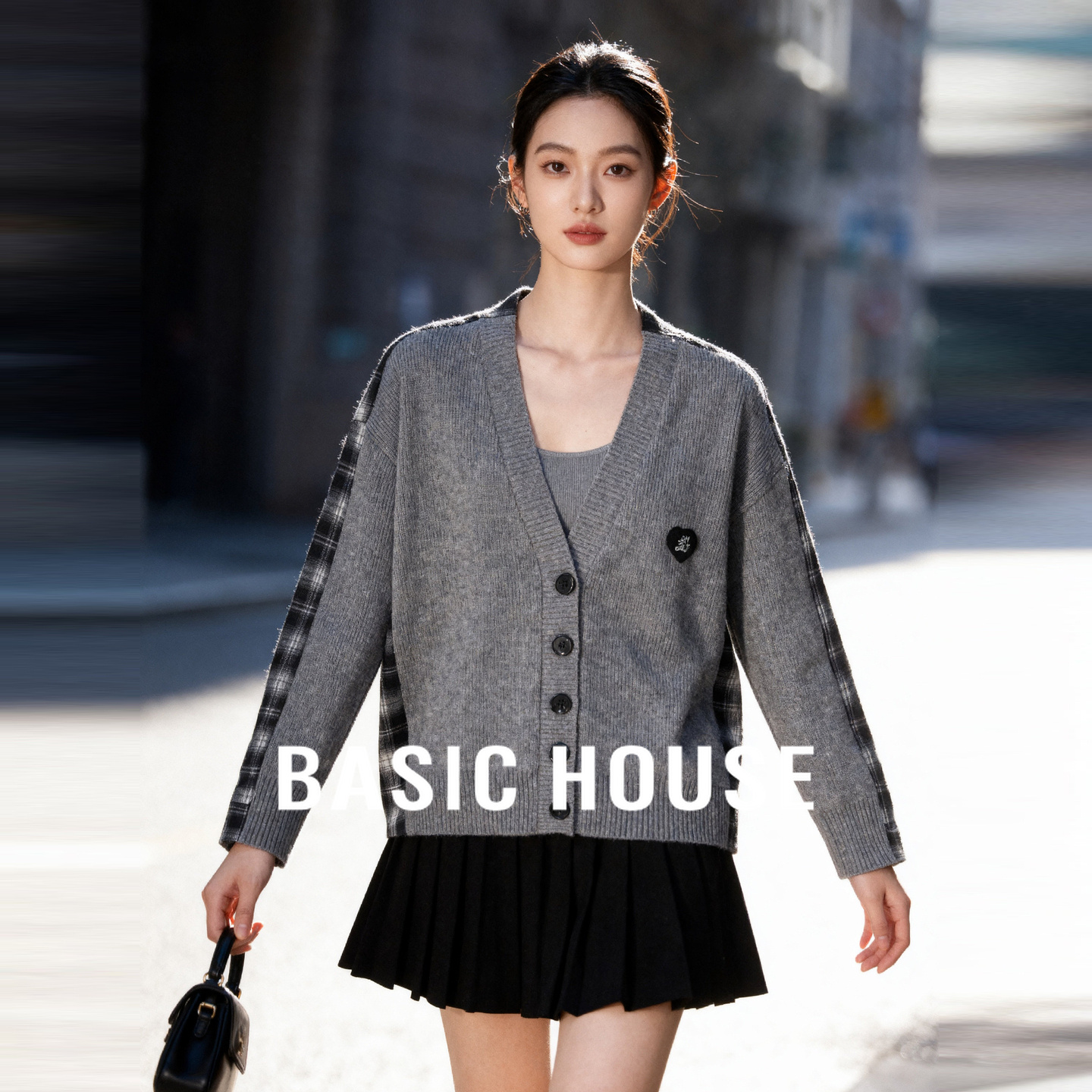 Basic House/百家好爱心针织拼接格子衬衫秋减龄撞色V领开衫外套