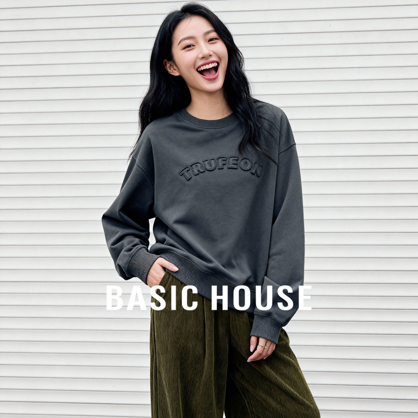 百家好深灰字母印花卫衣女冬季新款美式宽松慵懒套头冬装短款上衣