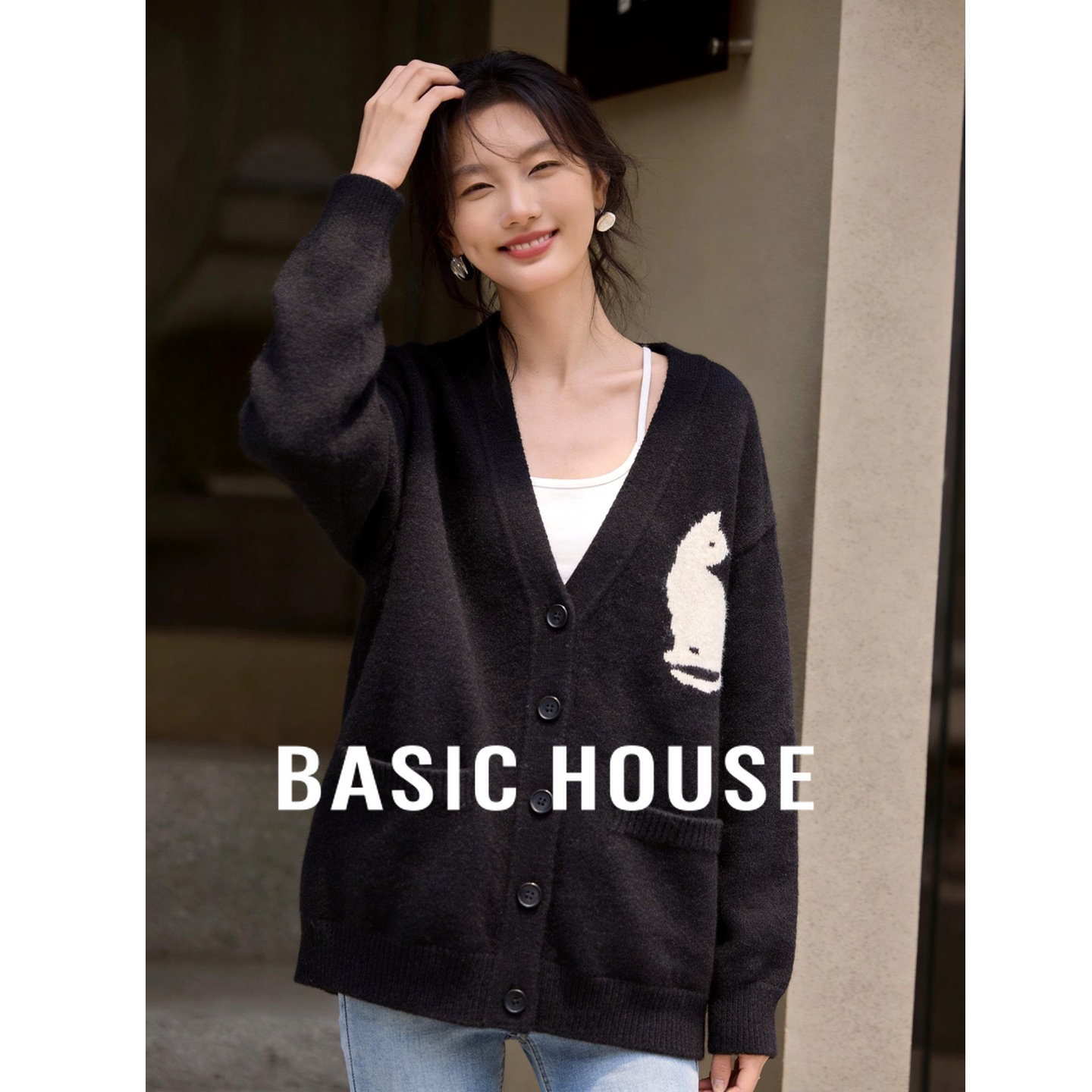 Basic House/百家好黑色猫咪刺绣V领开衫女春季宽松针织毛衣外套