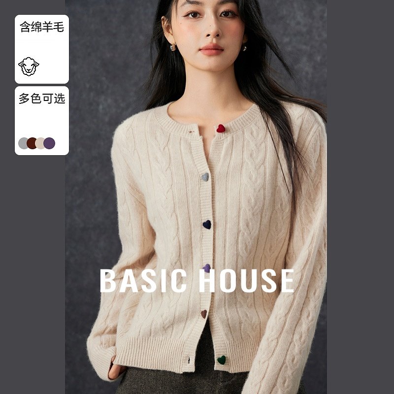 Basic House/百家好爱心纽扣绞花上衣2025秋冬新款绵羊毛圆领毛衣