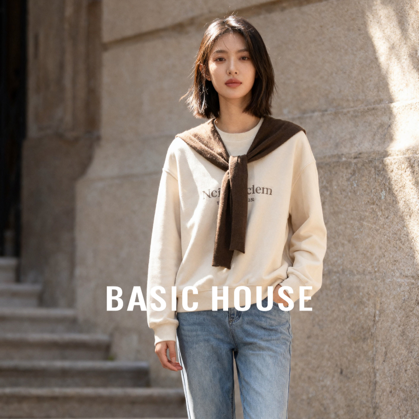 Basic House/百家好字母印花卫衣女秋冬带披肩设计感休闲套头上衣