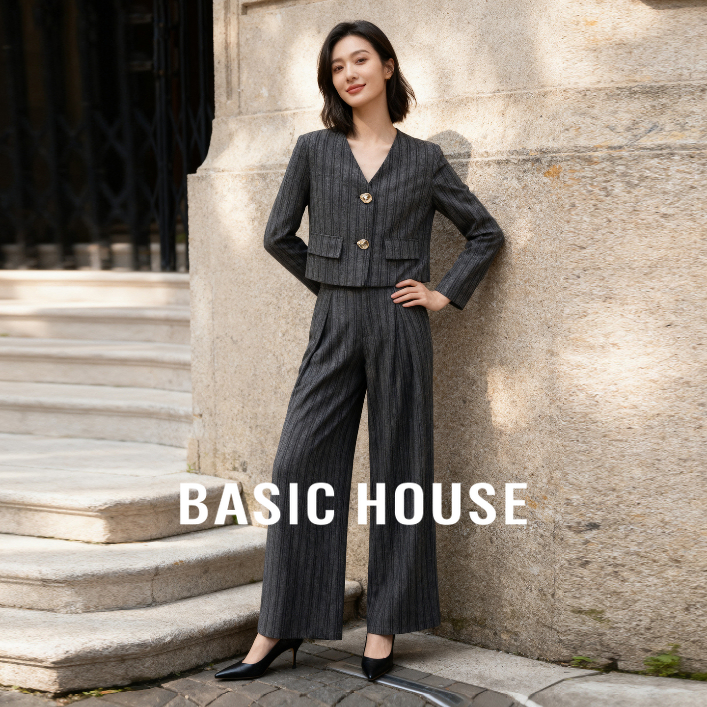 Basic House/百家好2025秋季条纹纽扣点缀短外套高腰直筒裤两件套