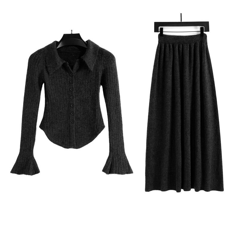 Basic House/百家好温柔风绵羊毛针织套装喇叭袖开衫半身裙两件套