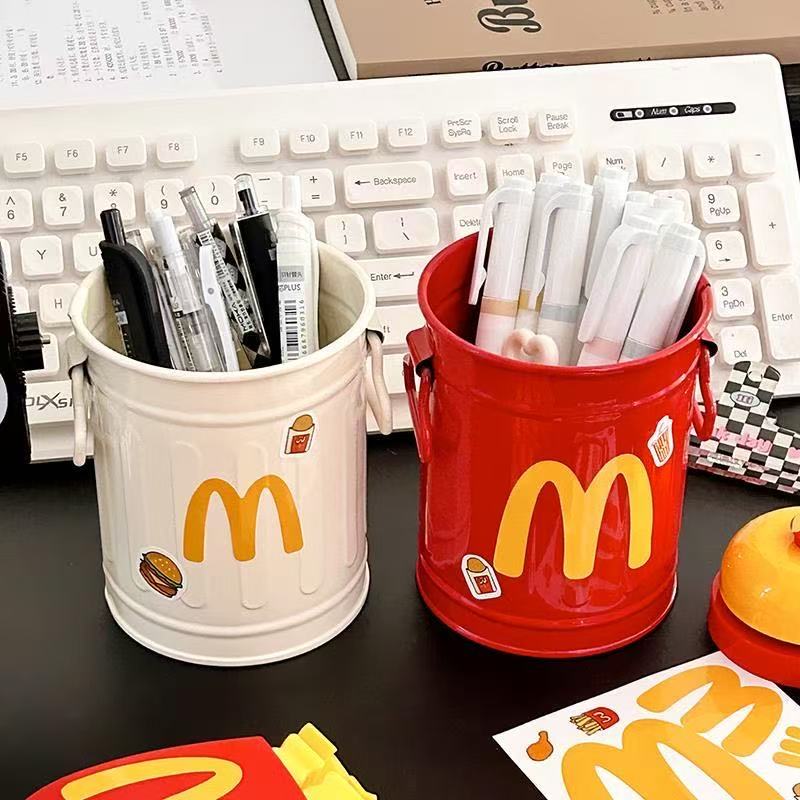 麦当当可爱创意笔筒复古高颜值个性摆件学生桌面办公室文具收纳盒