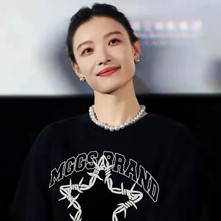 倪妮明星同款短袖t恤女2025新款夏宽松潮牌简约黑色字母印花中袖