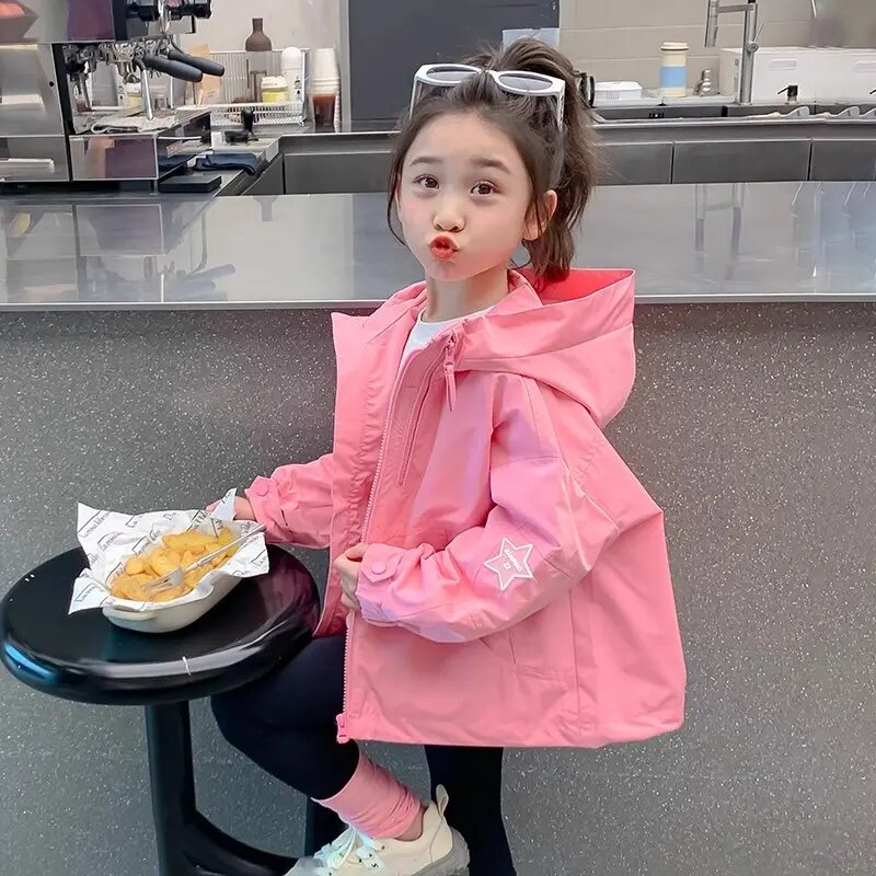 女童防风外套春秋款2026新款洋气女宝宝韩版风衣儿童装春季冲锋衣