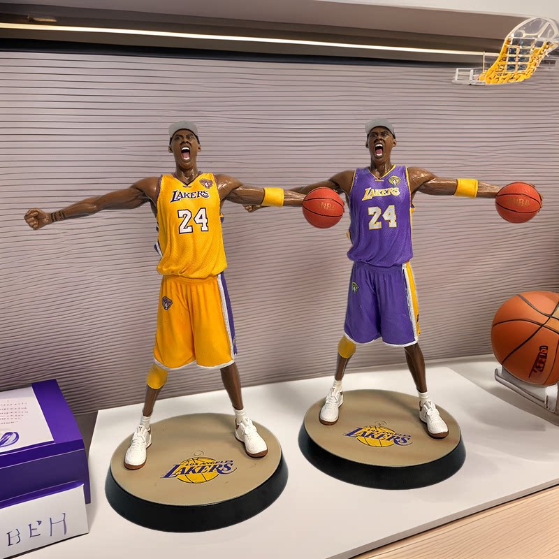 NBA球星科比布莱恩特24号篮球摆件公仔手办模型摆设