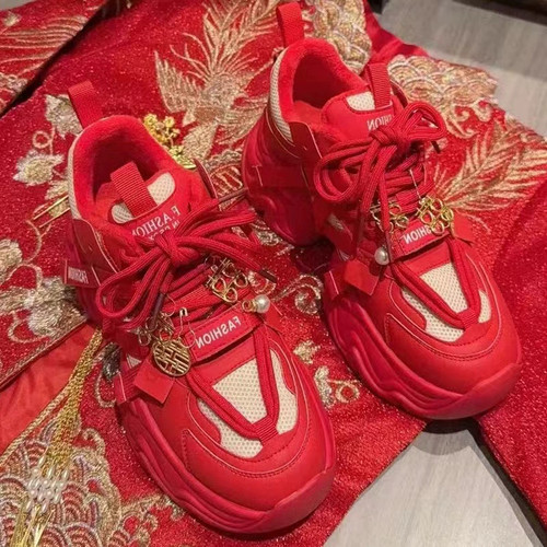 新款红色婚鞋新娘鞋婚纱两穿增高