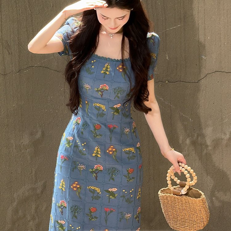 LILI李李家梵高花园法式设计感刺绣花朵连衣裙2025夏新品长裙