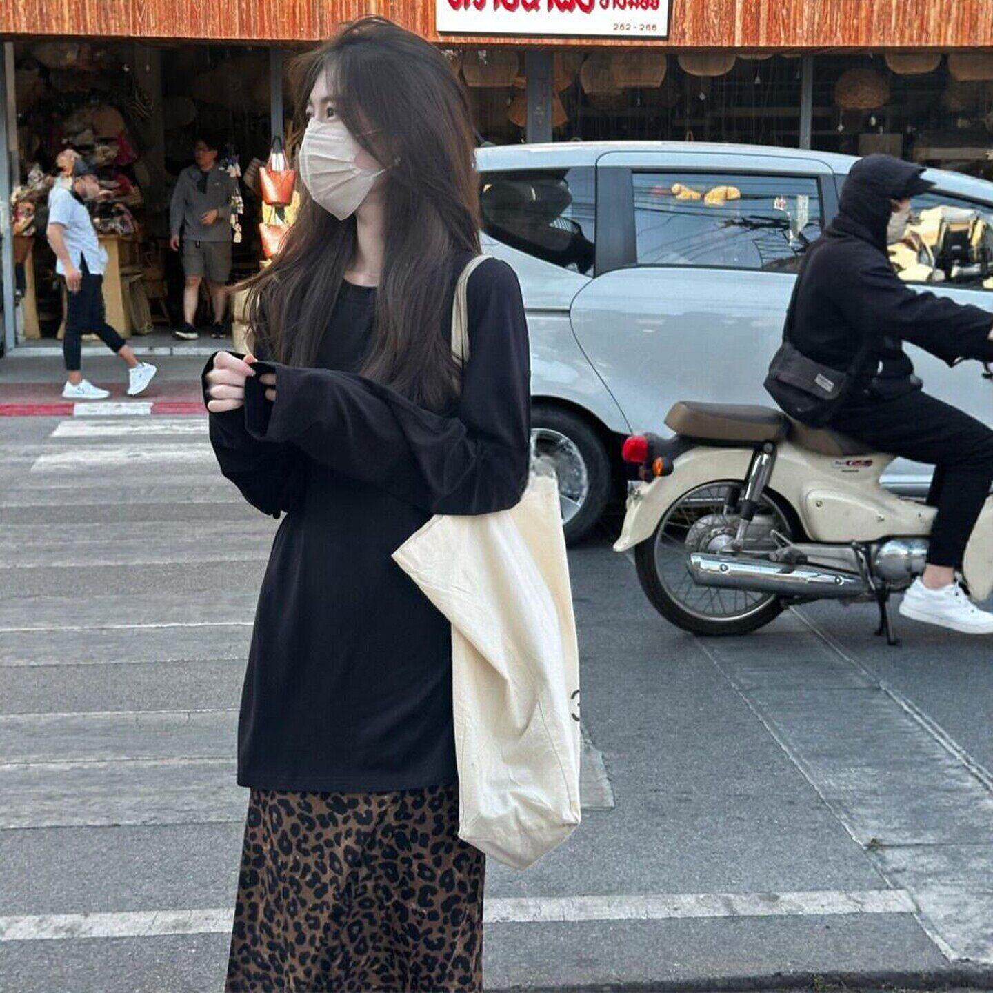 法式气质中长款长袖黑色t恤女2026夏季新款宽松慵懒风打底衫上衣