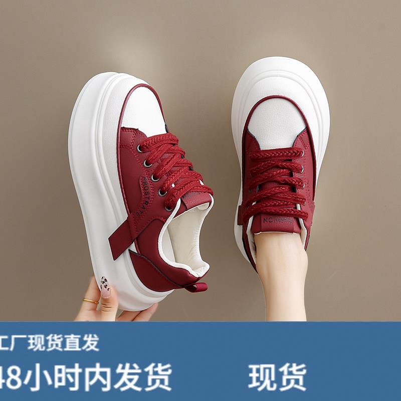 生肖年红女鞋2025新款流行厚底婚礼鞋新年红鞋不累脚运动运动鞋34图片