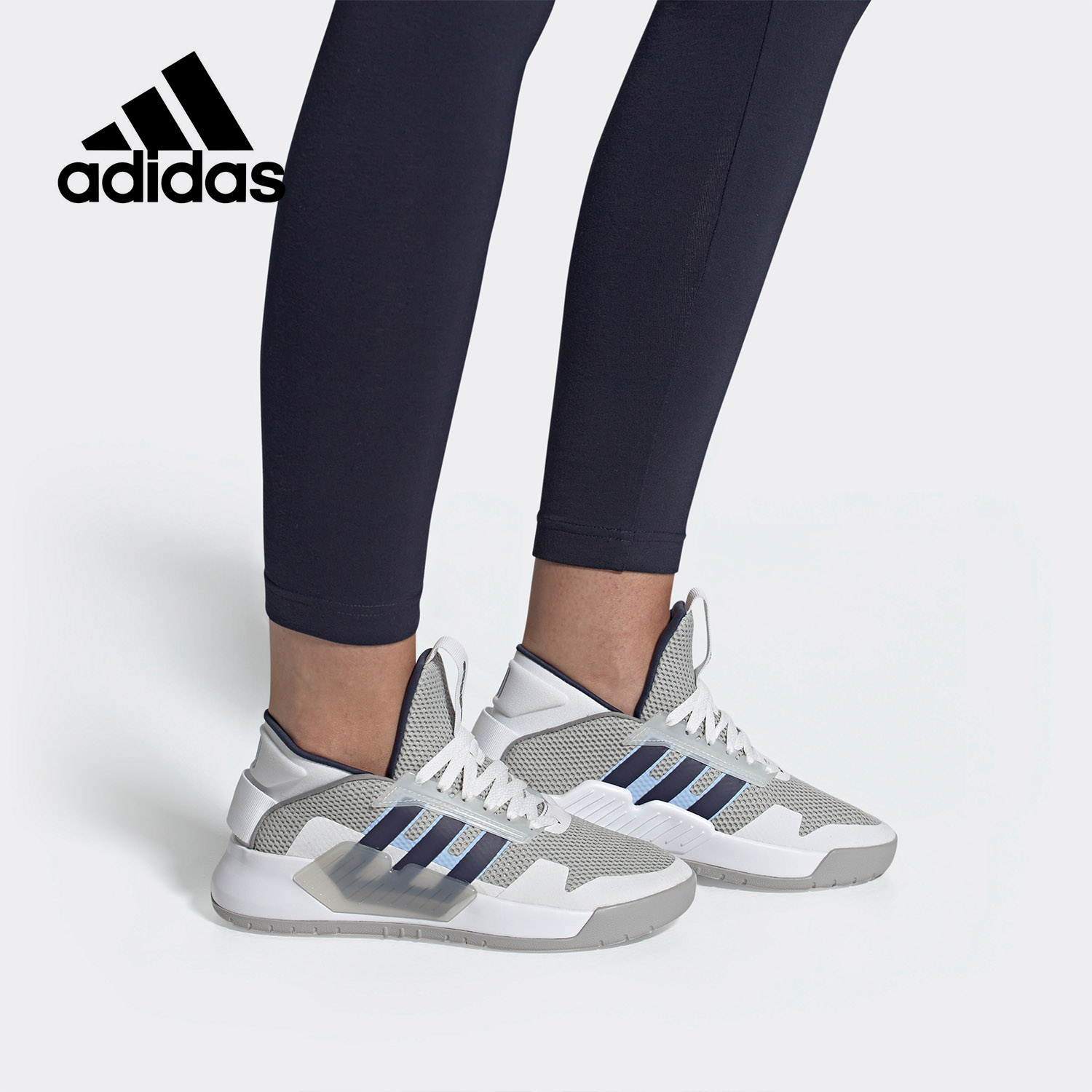 阿迪达斯正品女子休闲鞋