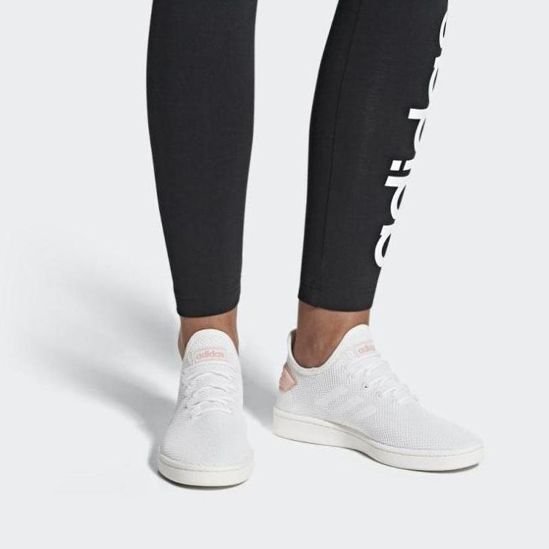 阿迪达斯春季女子运动系带休闲鞋