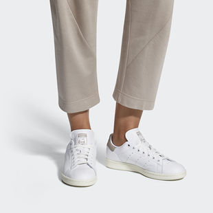 Adidas 女新款 三叶草运动透气休闲板鞋 CQ2821 阿迪达斯正品