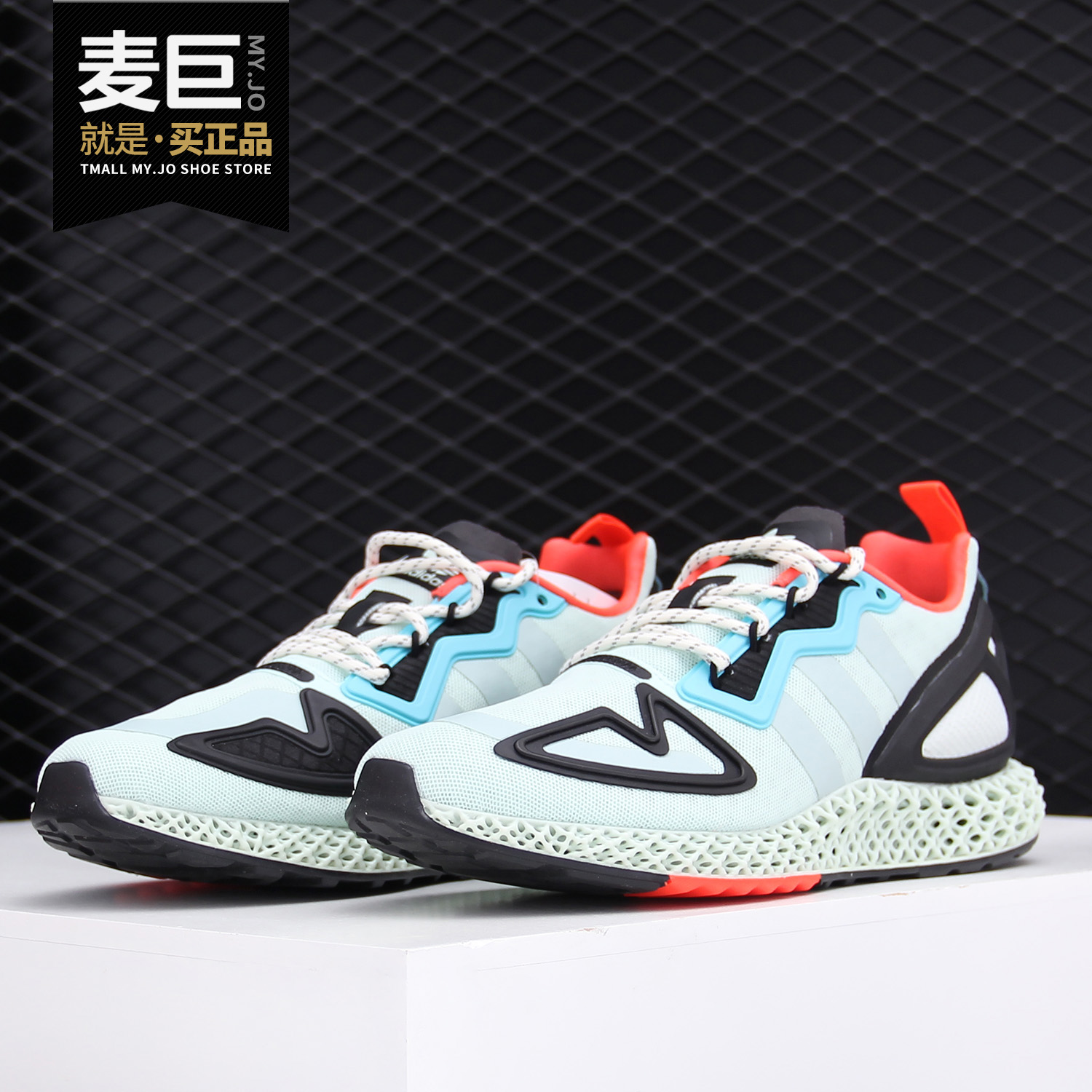 阿迪达斯三叶草系列男女跑步鞋