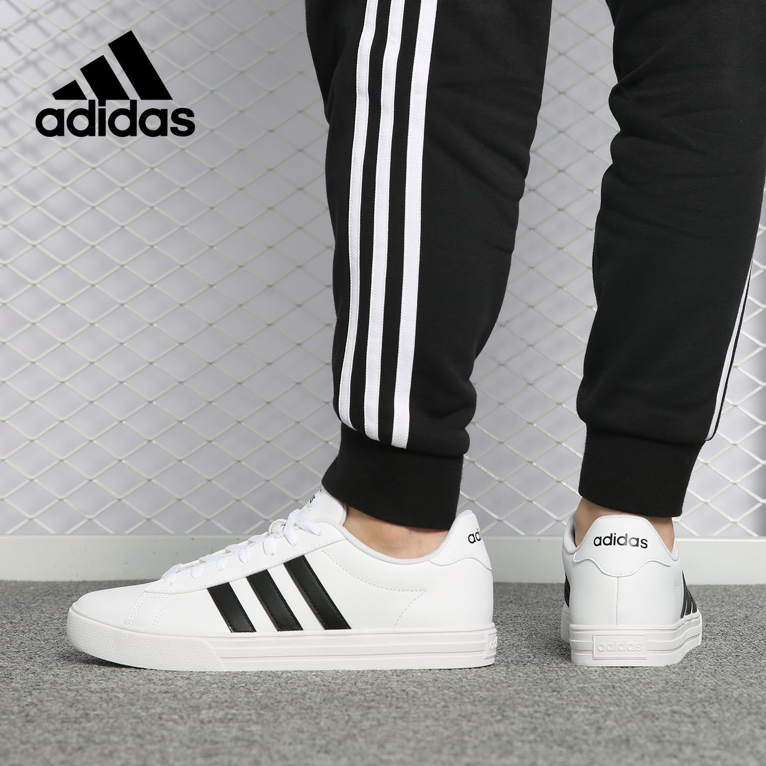 Adidas/阿迪达斯男士低帮板鞋