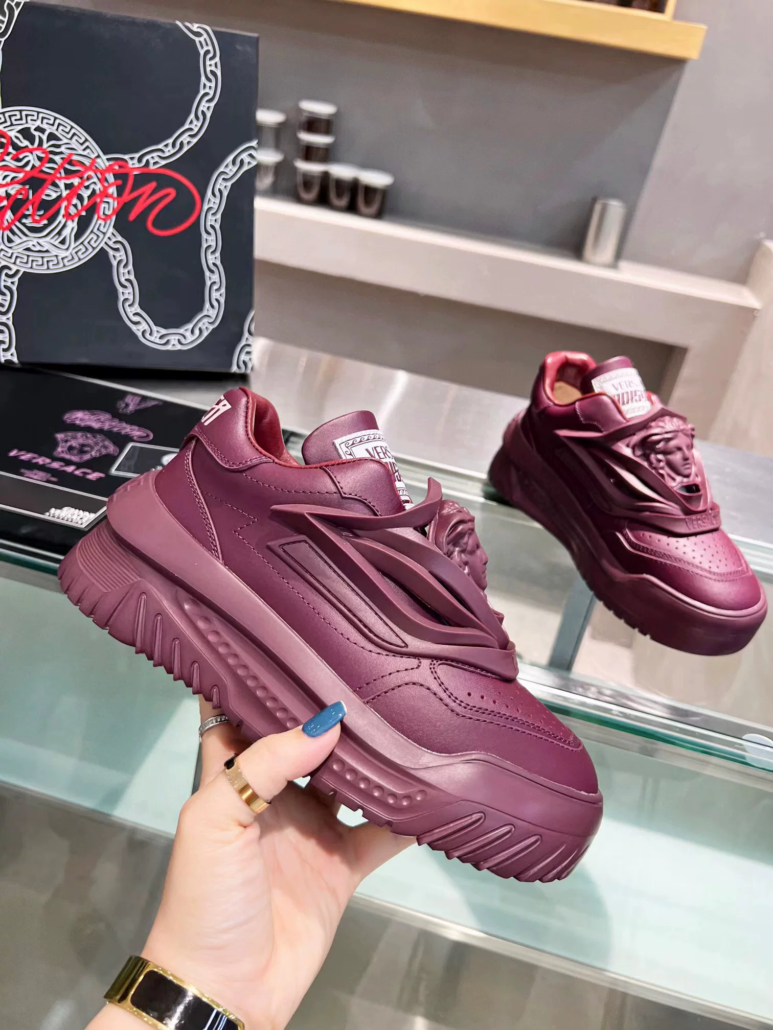Покупка счётчика Versace Verser Odissea космические ботинки увеличивают повседневные кроссовки спортивная обувь мужская и женская однотипные абзацы