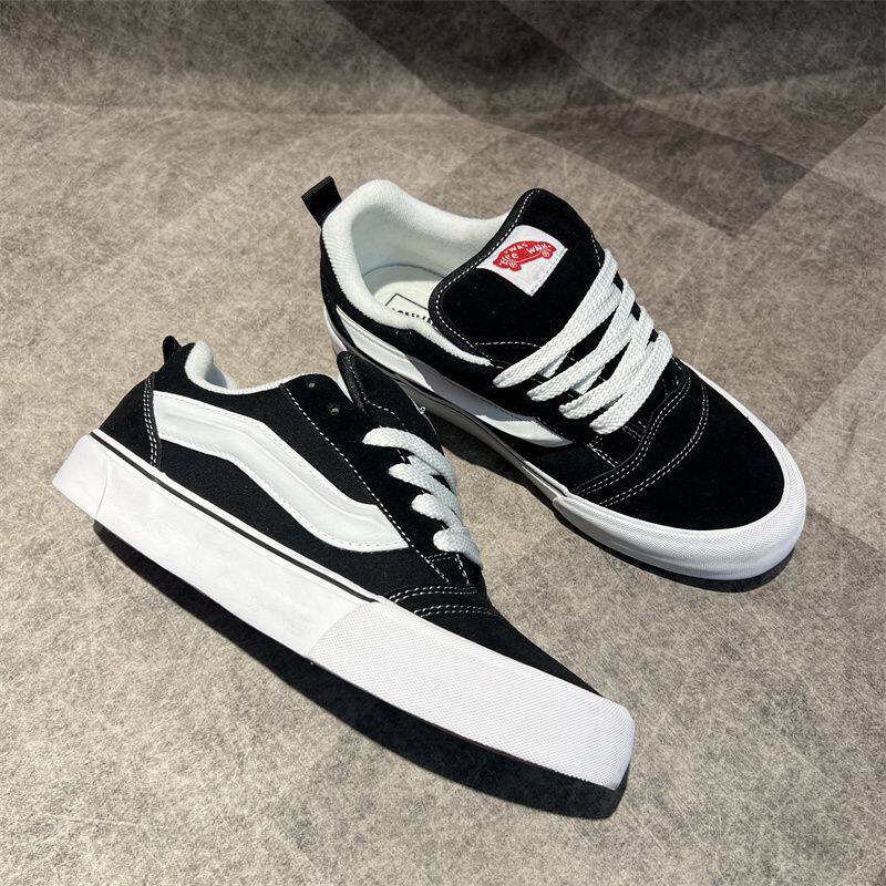 thumbnail for Shortage brand black chubby bread shoes for women, autumn ultra-lightweight for men and women, couples' casual dirt-resistant skateboard shoes