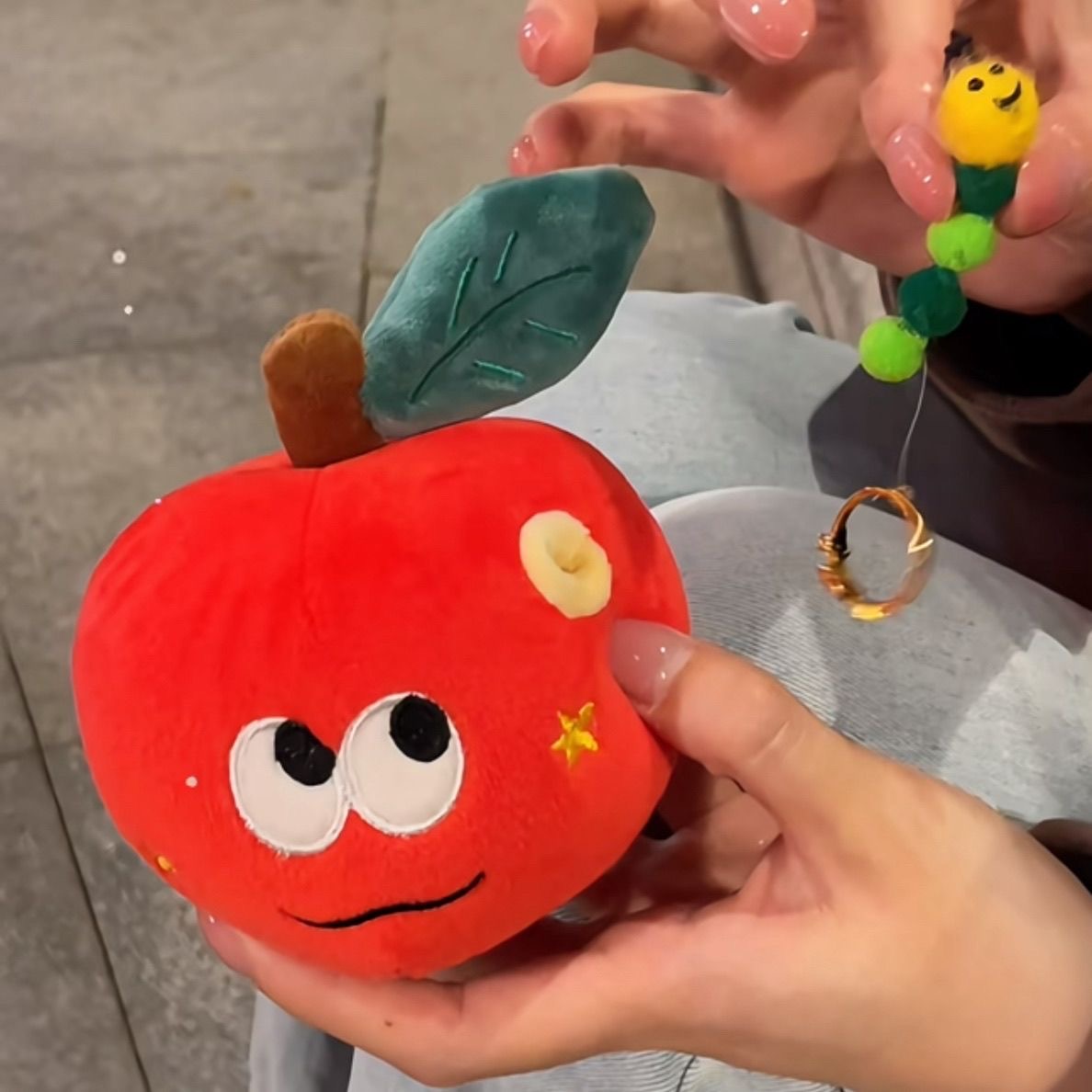 惊喜红苹果毛绒挂件卡通公仔玩偶钥匙扣小挂饰送女友圣诞节小礼物