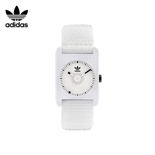 adidas复古时尚石英手表