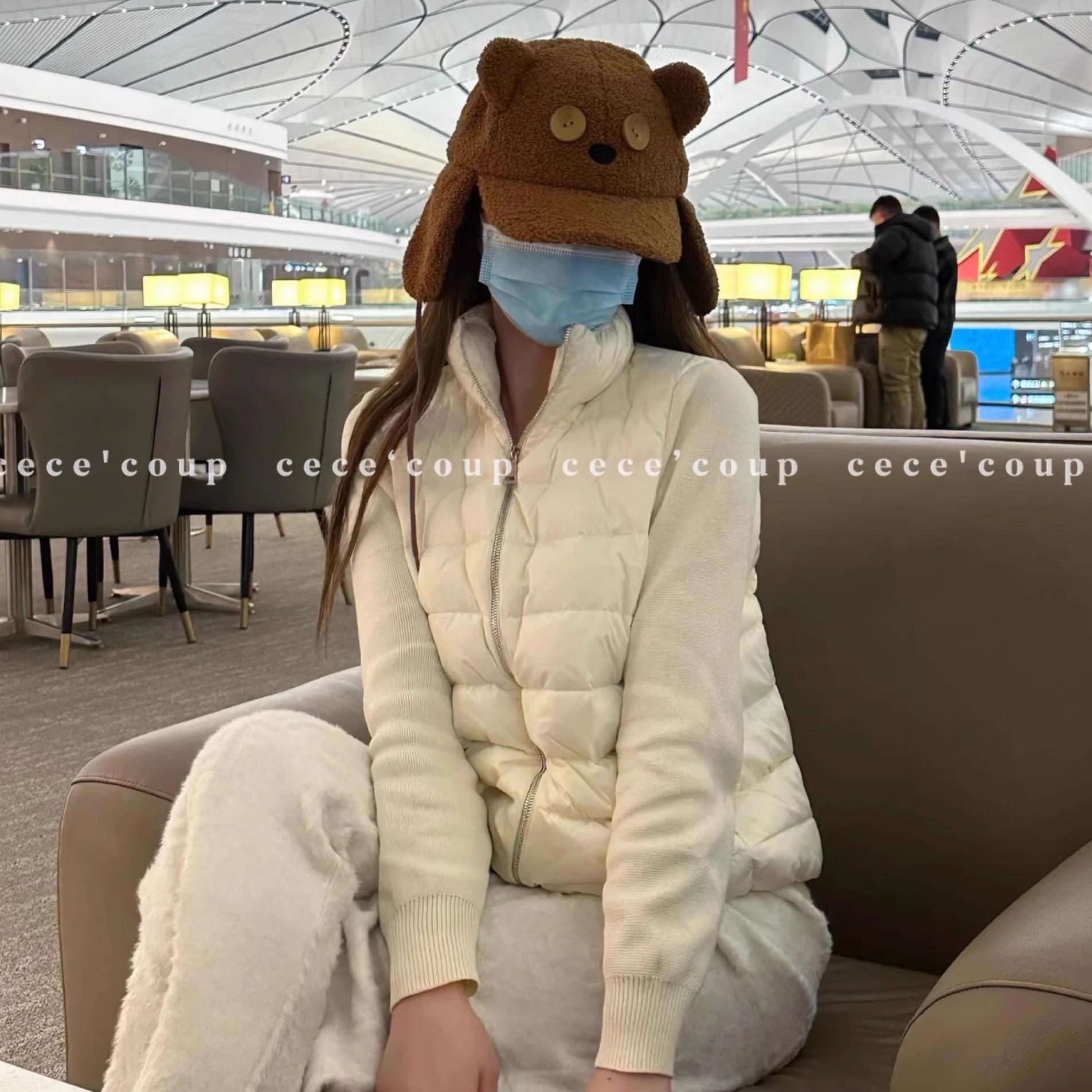 M蒙家立领羊毛针织拼接羽绒服女