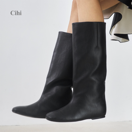 Cihi 高弹自然 植鞣软革极简主义圆头内增高平底直筒靴子