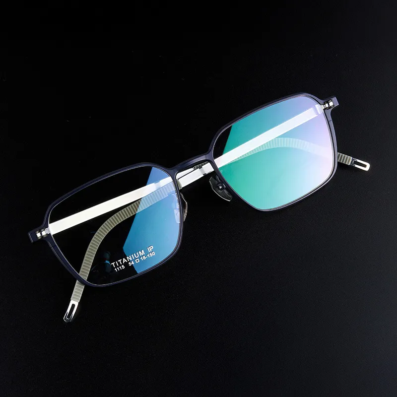 2026新款方形超轻商务钛架男女士配近视防蓝光变色时尚文艺平光镜