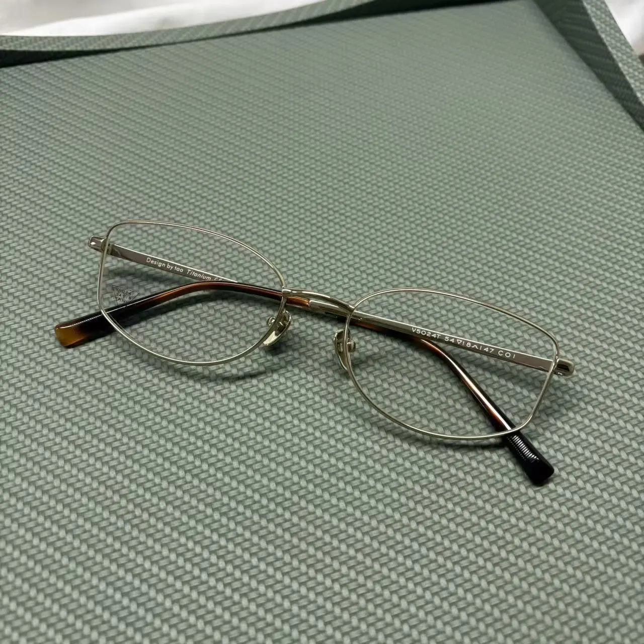 「V5024T」老钱风纯钛复古时尚方形可配近视女眼镜框意大利玳瑁男