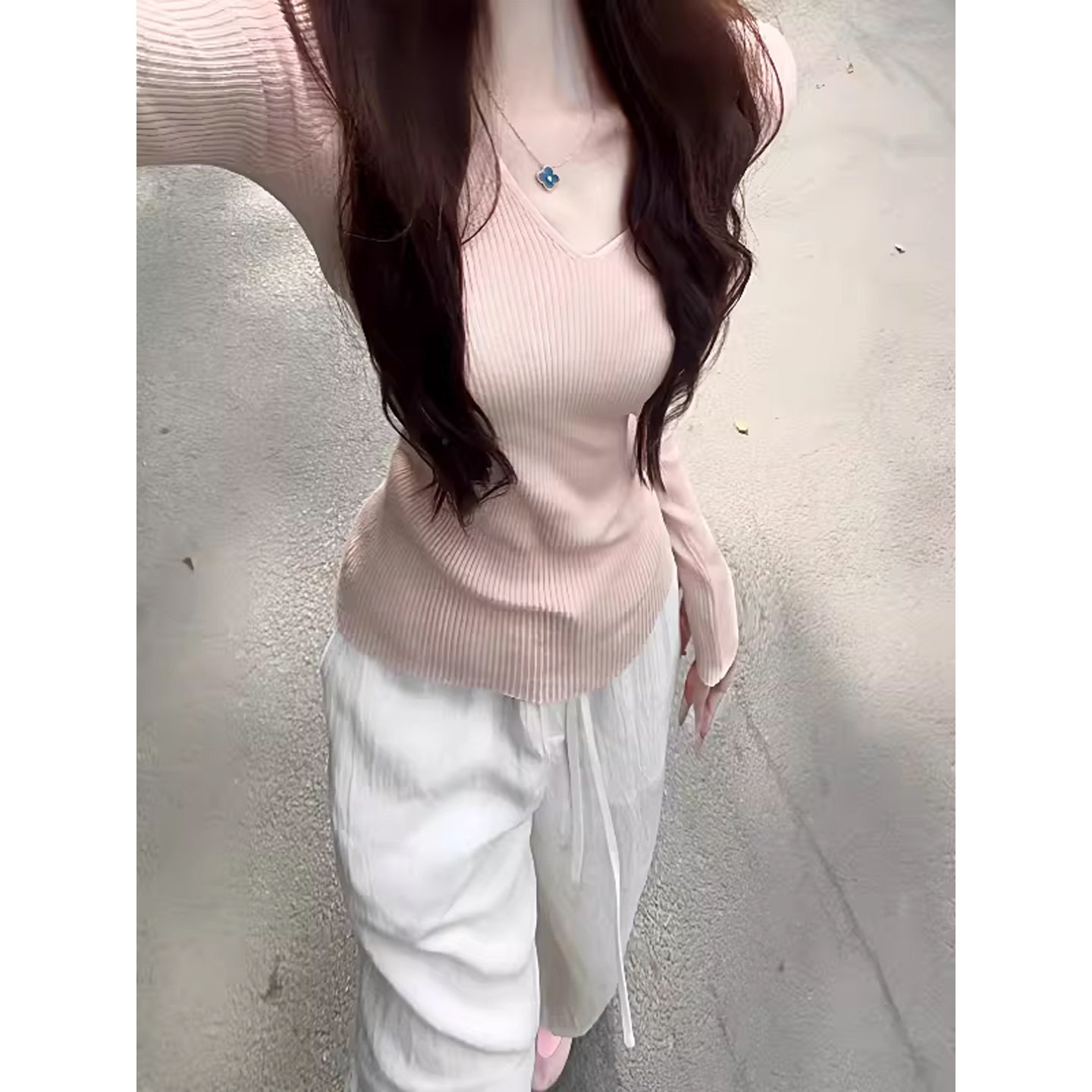 粉色V领修身套头针织衫女秋冬2026新款温柔长袖打底衫内搭上衣潮,女装/女士精品,毛针织衫,淘宝优惠券,粉丝福利购,淘宝优惠卷