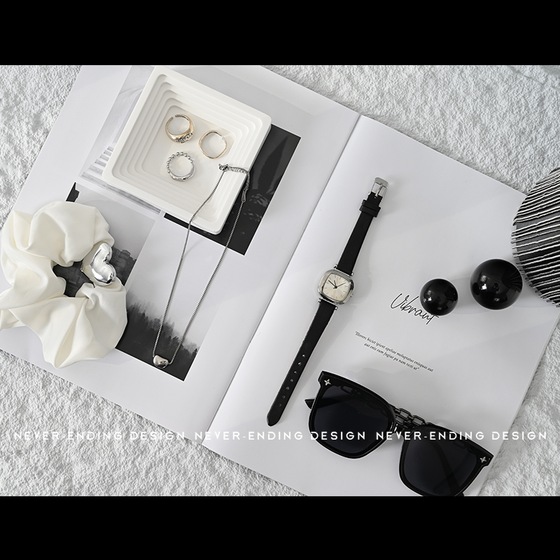 极简黑白梳妆台抽屉首饰组合