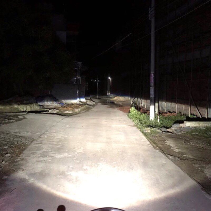 摩托车 外星人GSX125/1t50R大灯 改装 前照灯三爪 超亮白光LED灯