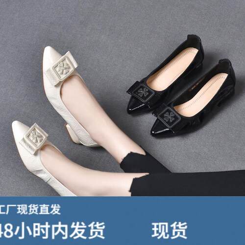 2025春季新款单鞋真陂尖头平跟漆皮温柔风粗跟软底女鞋一脚蹬皮鞋