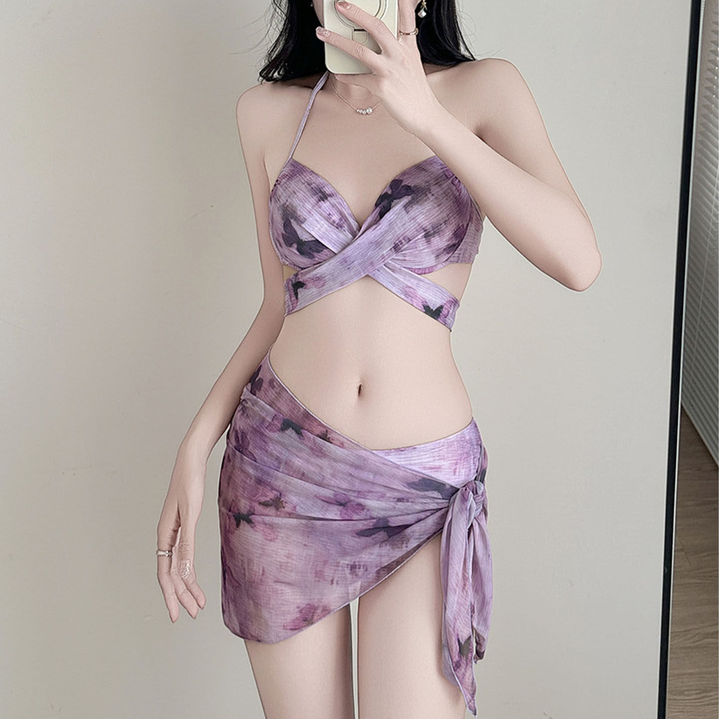 性感比基尼女分体式2026新款绑带泳衣小胸聚拢三件套海边紫色度假