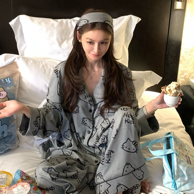 可外穿韩版卡通凯蒂猫德绒睡衣女款秋冬季新款大码加厚家居服套装