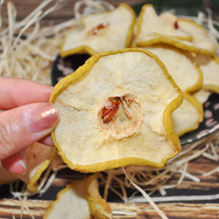 烘干水果黄梨片泡水喝装饰蛋糕烘焙饮品调酒奶茶店点缀果干雪梨片