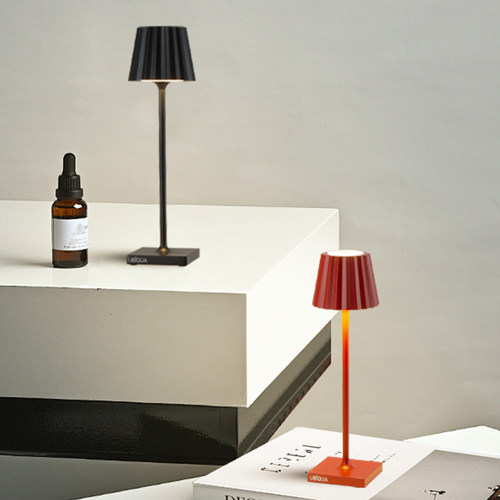 UBIQUA意式铝铸小巧装饰台灯