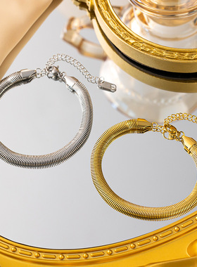 新品上市钛钢手链冷淡风时尚潮流扁形厚款宽版柔软男女蛇骨手链饰