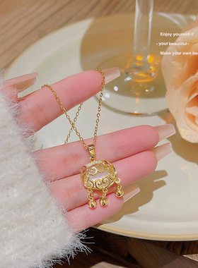 如意平安锁项链女百搭高级感超闪吊坠轻奢小众颈链时尚百搭锁骨链