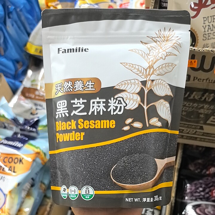 香港代购 进口Familie 黑芝麻粉袋装300g 即冲谷物热饮拌面调味料 - 实物图